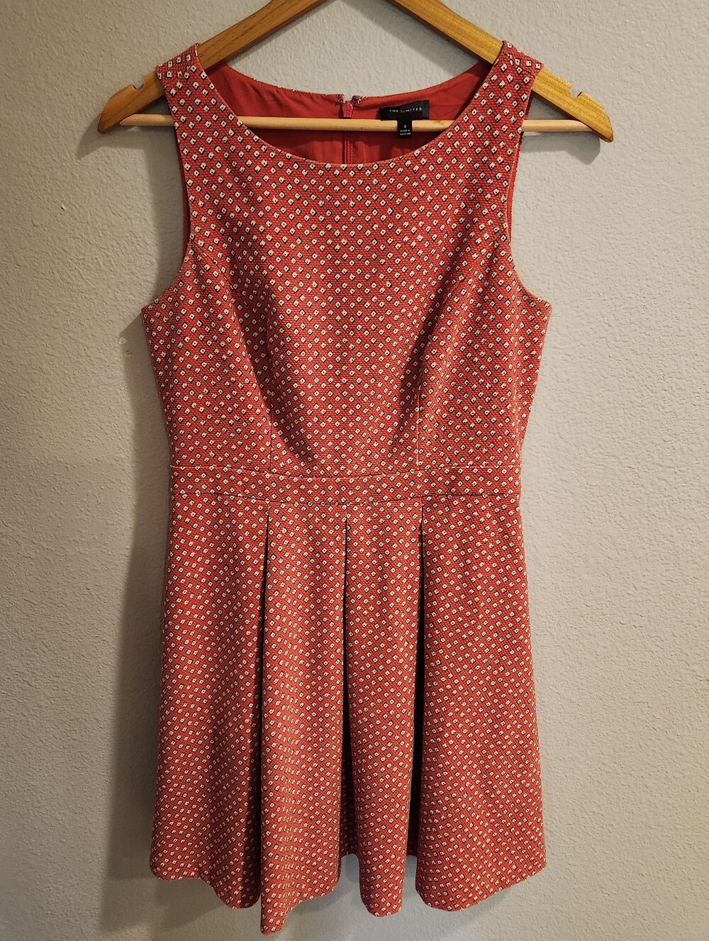 The Limited Fit & Flare Dark Coral Dress with Pockets Size 4 Zipper Above Knee